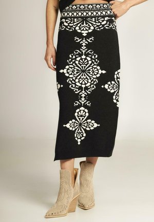 Falda acampanada - black