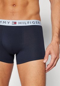 Tommy Hilfiger ORIGINAL TRUNK 3 PACK - Boxer alsónadrág - breezy blue/red/denim