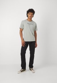 Pepe Jeans EGGO - Marškinėliai su spaudiniu - palm green