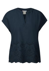 Top blu navy realizzato in tessuto morbido, con scollatura a V, maniche corte e ricami intricati con orlo a scallop.