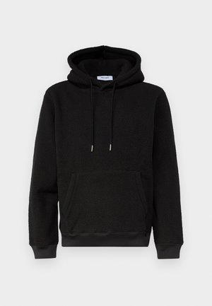 Felpa nera con cappuccio realizzata in pile strutturato, con una tasca frontale a marsupio, cappuccio con coulisse e polsini a costine con orlo liscio.