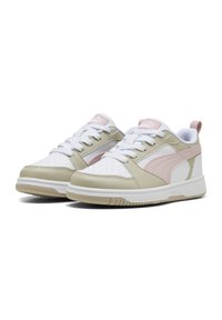 Sneakers bianchi e verde chiaro in pelle con dettagli rosa; punta perforata, collare imbottito e suola in gomma; presenta lacci anteriori e logo laterale.