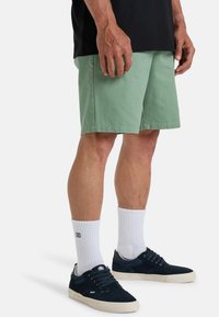 Billabong Shorts - green