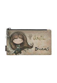 Estuche de lápices con cremallera en beige, con una ilustración de una niña, patrones florales y el texto "el mundo de los sueños." Cuenta con un tirador decorativo de metal.