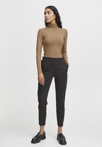 b.young PAMILA ROLL NECK - Camiseta de manga larga - tiger's eye melange