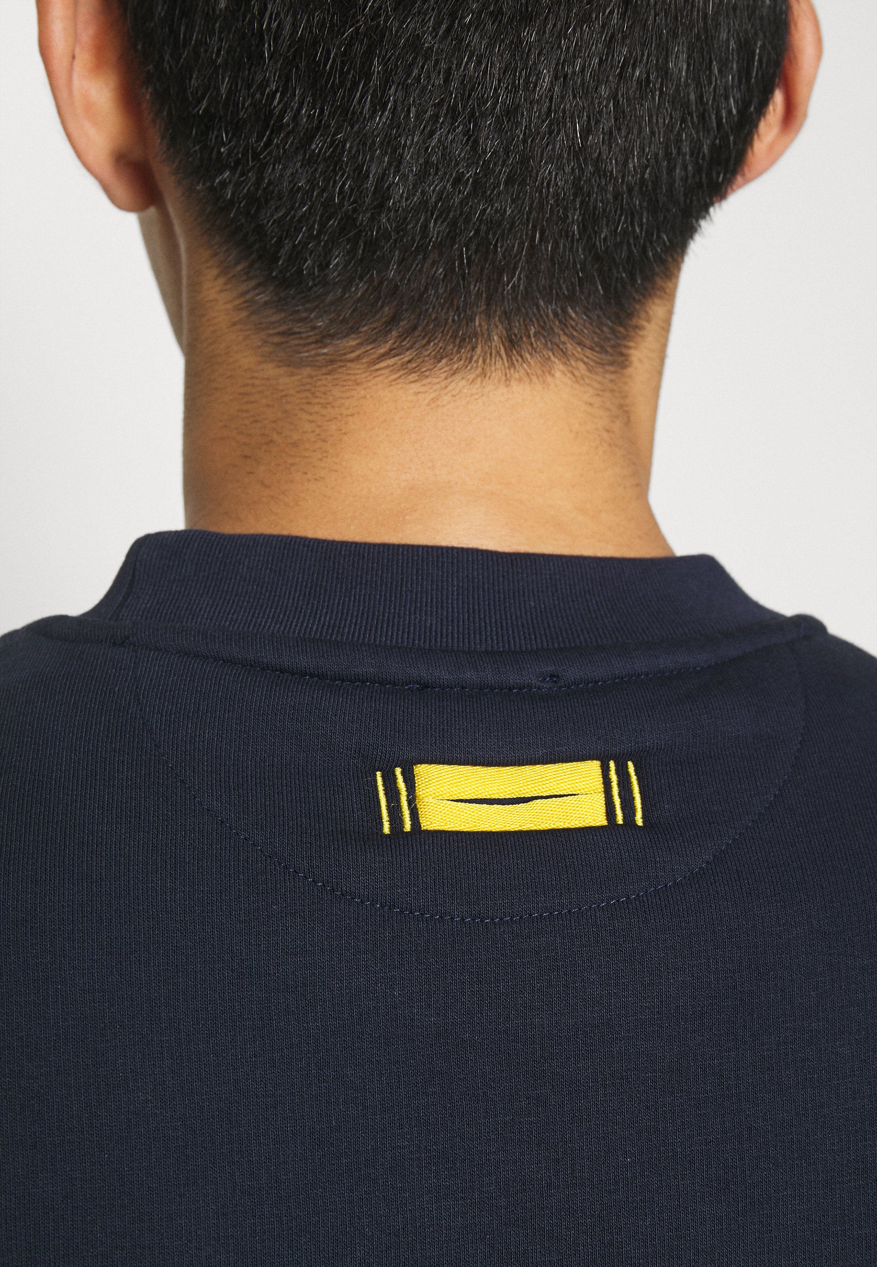 Sudadera Para Hombre Blauer Gris Escudo