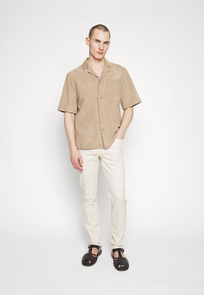 Theory Jean slim - sand