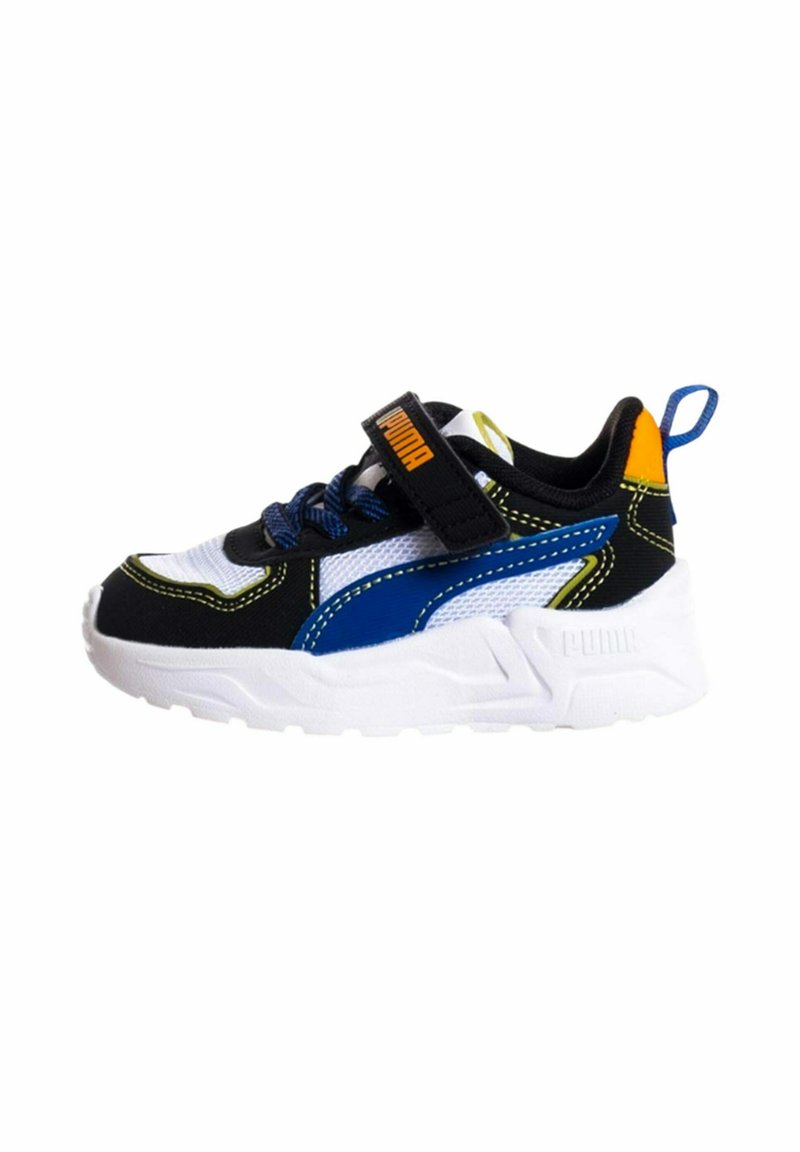 Sneaker per bambini Puma con un design in mesh e sintetico nero, blu e bianco, dotato di una fascia in velcro e accentuazioni colorate.