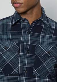 Jack & Jones JCODARREN TAPE - Casaco de verão - navy