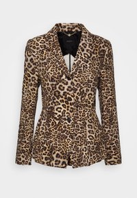 Blazer pour femme à imprimé léopard avec revers crantés, trois boutons noirs et taille cintrée, présenté sur un fond uni.