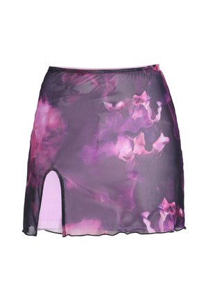 Fialová a růžová květinová krátká síťovaná sukně s rozparkem na levé přední stehně a vroubkovaným lemem.