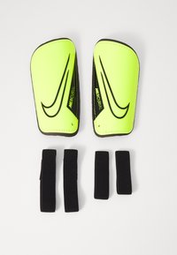 Protège-tibias Nike Mercurial jaune vif avec des accents noirs, comprenant quatre sangles Velcro noires pour un maintien sécurisé. Design à sommet arrondi.