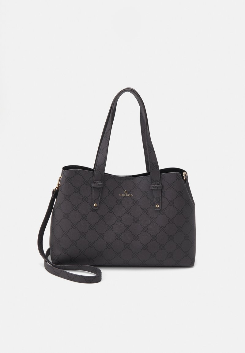 Bolsa tote negra con estampado, equipada con dos asas, que presenta herrajes en tono dorado y una correa de hombro desmontable. Textura suave y forma estructurada.