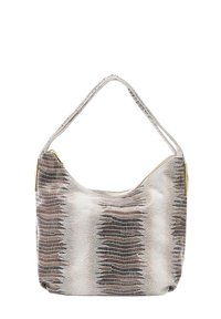 Borsa hobo in ecopelle argentata e nera con una texture a motivo rettile, dotata di una sola tracolla e una zip dorata.