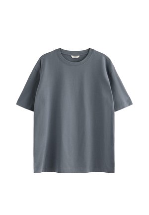 Skifergrå t-shirt med korte ærmer og rund halsudskæring med en løs pasform, vist mod en hvid baggrund.