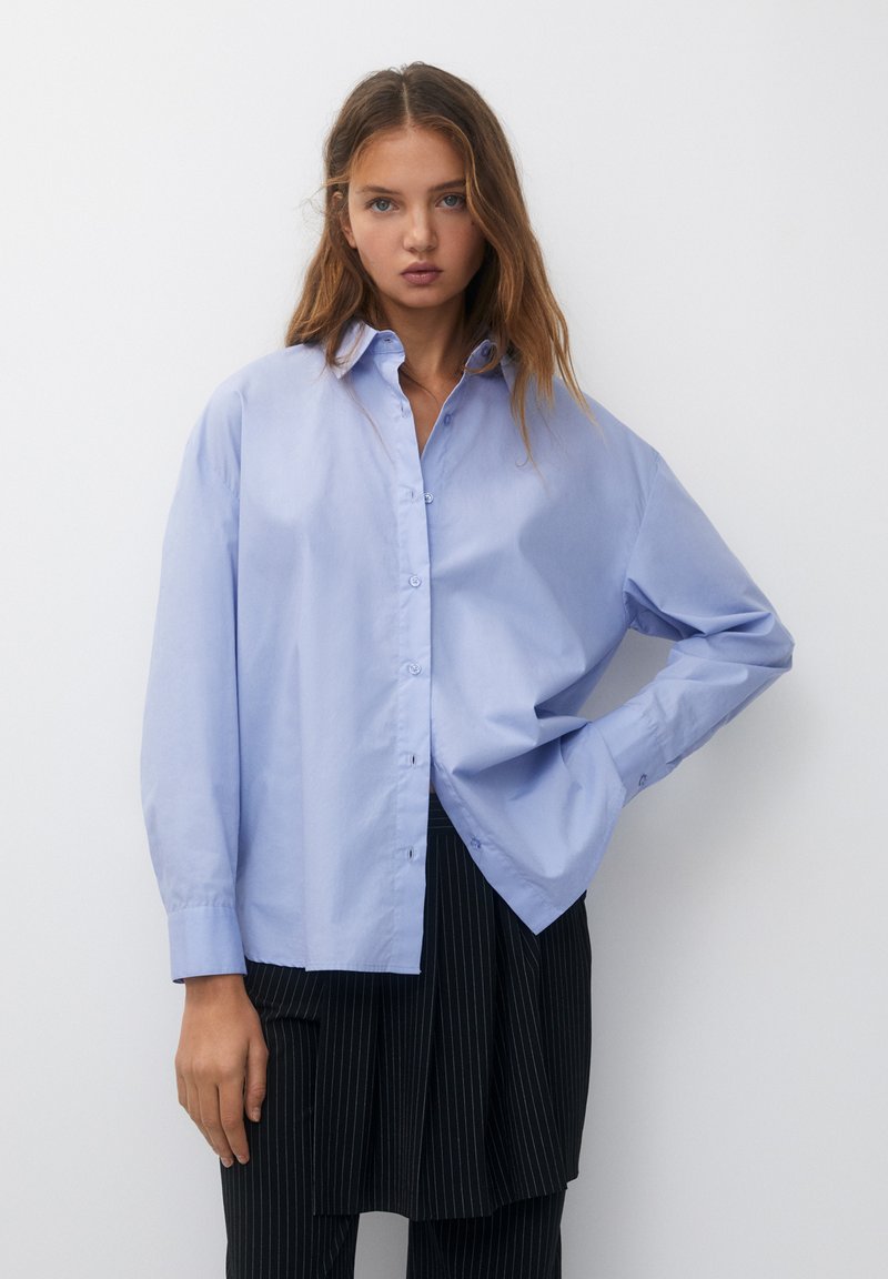 PULL&BEAR BASIC-POPELIN - Camicia - blue/blu