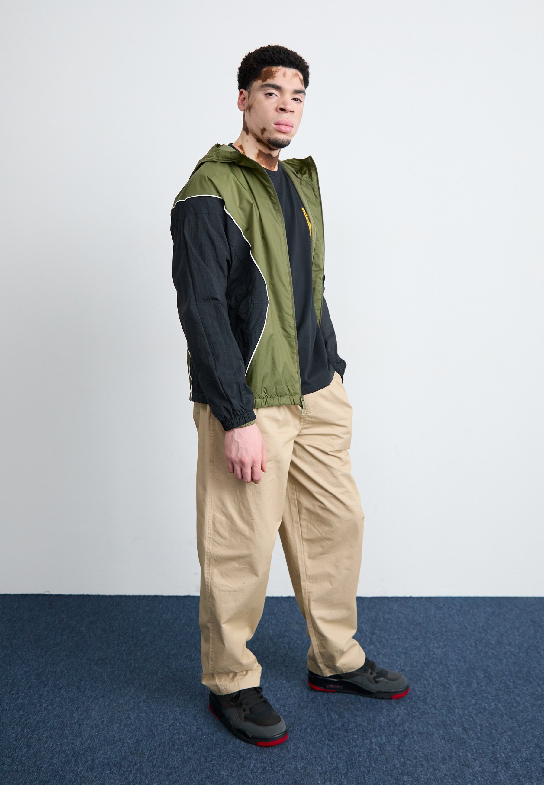 Jordan DRAFT - Outdoor jacket - medium olive/black/sail/olive