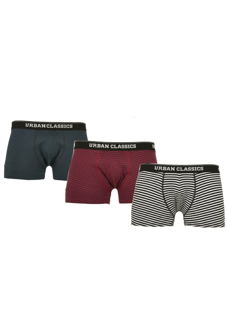 Drei Paare Urban Classics Boxershorts. Farben: dunkelblau, burgunderrot und schwarz/weiß gestreift. Weicher Stoff mit elastischen Taillenbündchen.