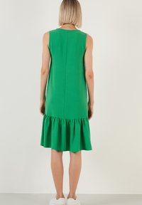 LELA REGULAR FIT  - Vapaa-ajan mekko - benetton color