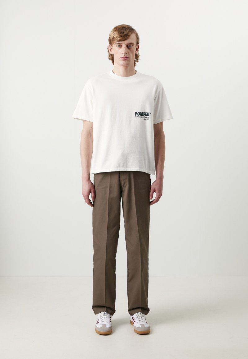 Pompeii BOXY TEE - Print T-shirt - off-white