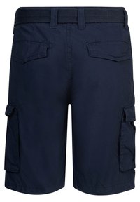 Bermudas marinas con cinturón trenzado, que cuentan con dos bolsillos laterales y dos bolsillos traseros con solapa, textura suave y tejido duradero.