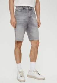 s.Oliver COMFORT - Jeansshort - steingrau