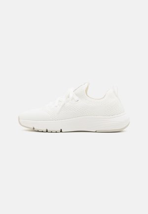 Sneakers - white