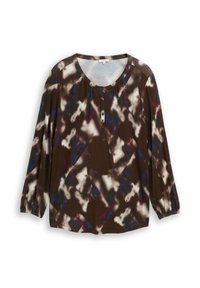Lange mouwen bruine blouse met abstract patroon in wit, blauw en rood, ronde halslijn en knoopsluiting in het midden vooraan.