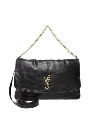 Borsa a tracolla in pelle nera con catenella dorata e logo "V 7 3" dorato sulla patta frontale, accompagnata da una tracolla in pelle regolabile.