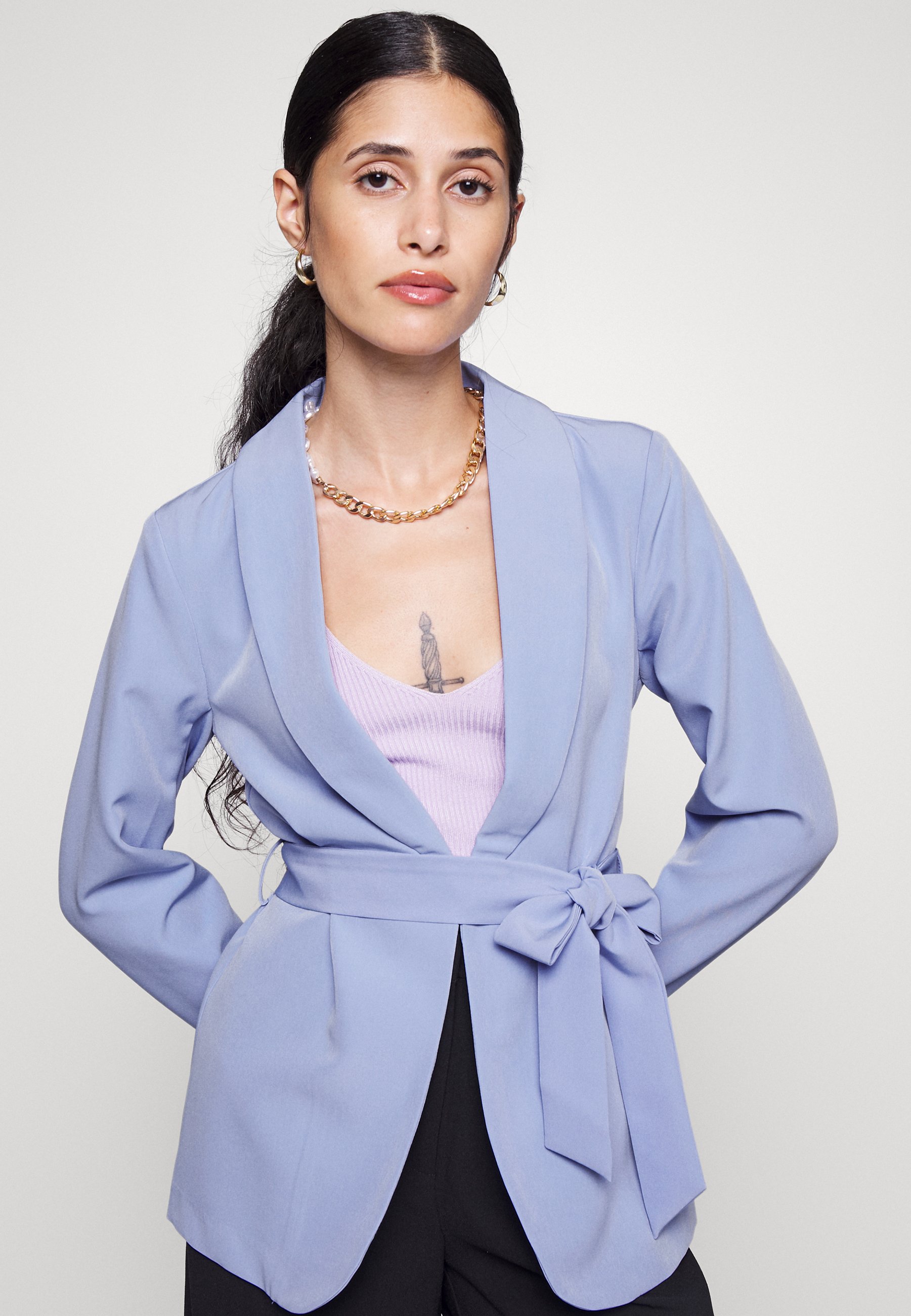 VILA PETITE VIBRITT BELTED BLAZER 