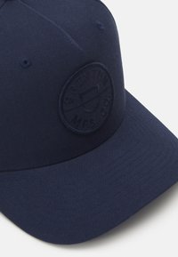 Brixton CREST SNAPBACK UNISEX - Kapa - washed navy/washed navy