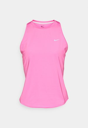 Roza športna majica brez rokavov iz sintetičnega materiala, z okroglo izrezom in majhnim belim logotipom Nike spredaj.