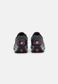 Nike Sportswear AIR MAX DN - Sneakers basse - anthracite/light crimson/dark smoke grey