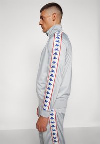Thumbnail Image 7