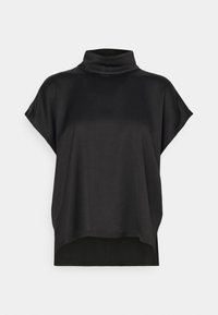 Top negro de manga corta con cuello alto, hecho de una tela suave y ligera. Presenta un corte holgado y un dobladillo trasero ligeramente más largo.