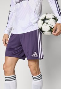 adidas Performance MANCHESTER UNITED AWAY SHORTS - Klubové oblečenie - aurora plum