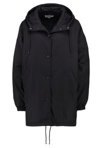 Chaqueta negra con capucha, botones a presión, cintura con cordón y bolsillos laterales. Fabricada en un material ligero con una textura suave.