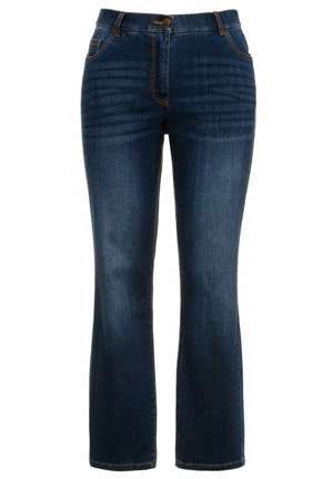 Jean en denim bleu foncé avec une coupe droite, ceinture avec bouton en métal, poches avant et détails de couture visibles.