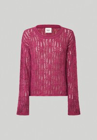 Fuchsia stickad tröja med långa ärmar, i en strukturerad öppen väv och med en rund halsringning. Etikett synlig vid den inre kragen.