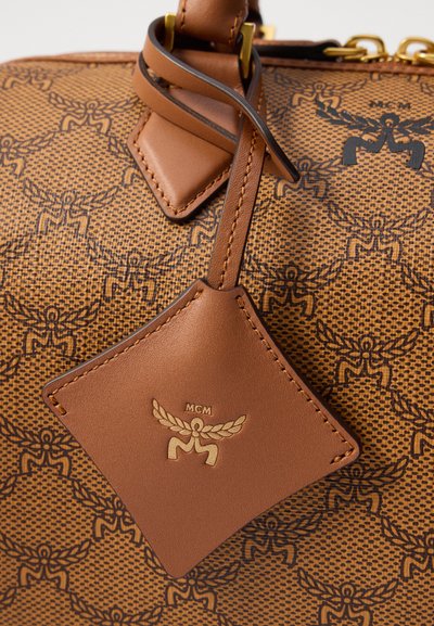 MCM ELLA BOSTON - Käekott - cognac