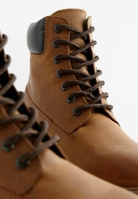 Next REGULAR FIT - Botines con cordones - tan brown