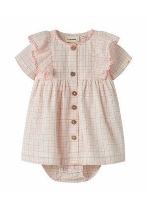 Vestido de bebé con patrón de cuadros rosas, botones delanteros de madera, mangas cortas con volantes y cubrepañal a juego incorporado.