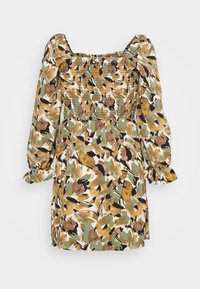 Blommig kort klänning med smockad byst, puffärmar och fyrkantig halsringning. Tyget visar gröna, bruna och beige toner.