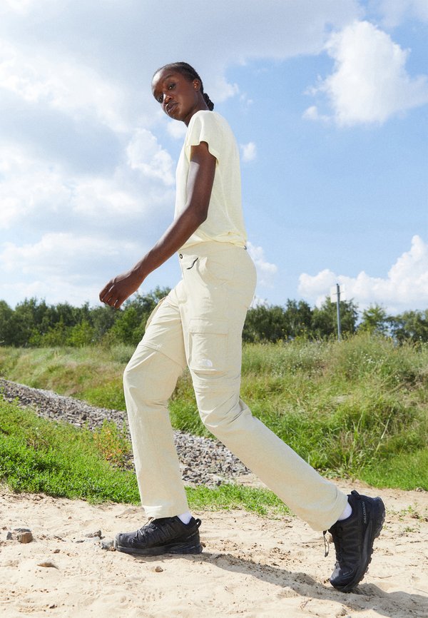 XA PRO 3D V9 - Trail running shoes - phantom2