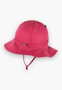 Rosa Bucket Hat aus Stoff mit breiter Krempe, verstellbarem Kinnband und einem kleinen Logosticker an der Seite. Glatte Oberfläche.