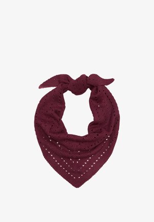 Sciarpa triangolare lavorata a maglia di colore rosso scuro con motivo strutturato e piccoli fori, legata con un nodo in alto.