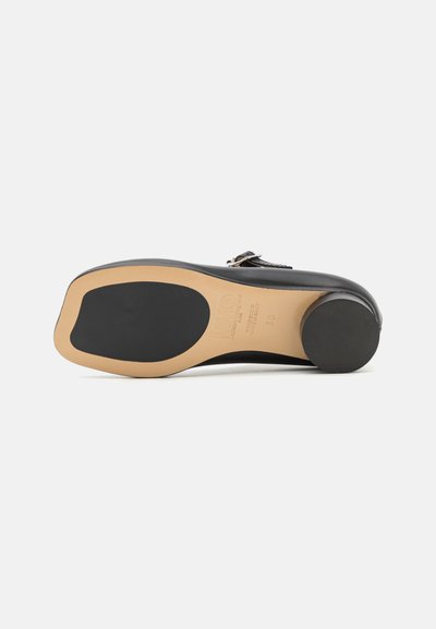 MM6 Maison Margiela Ballerina med reim - black