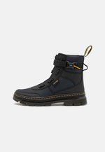 Dr. Martens COMBS TECH JUNGLE UNISEX - Schnürstiefelette - black 
