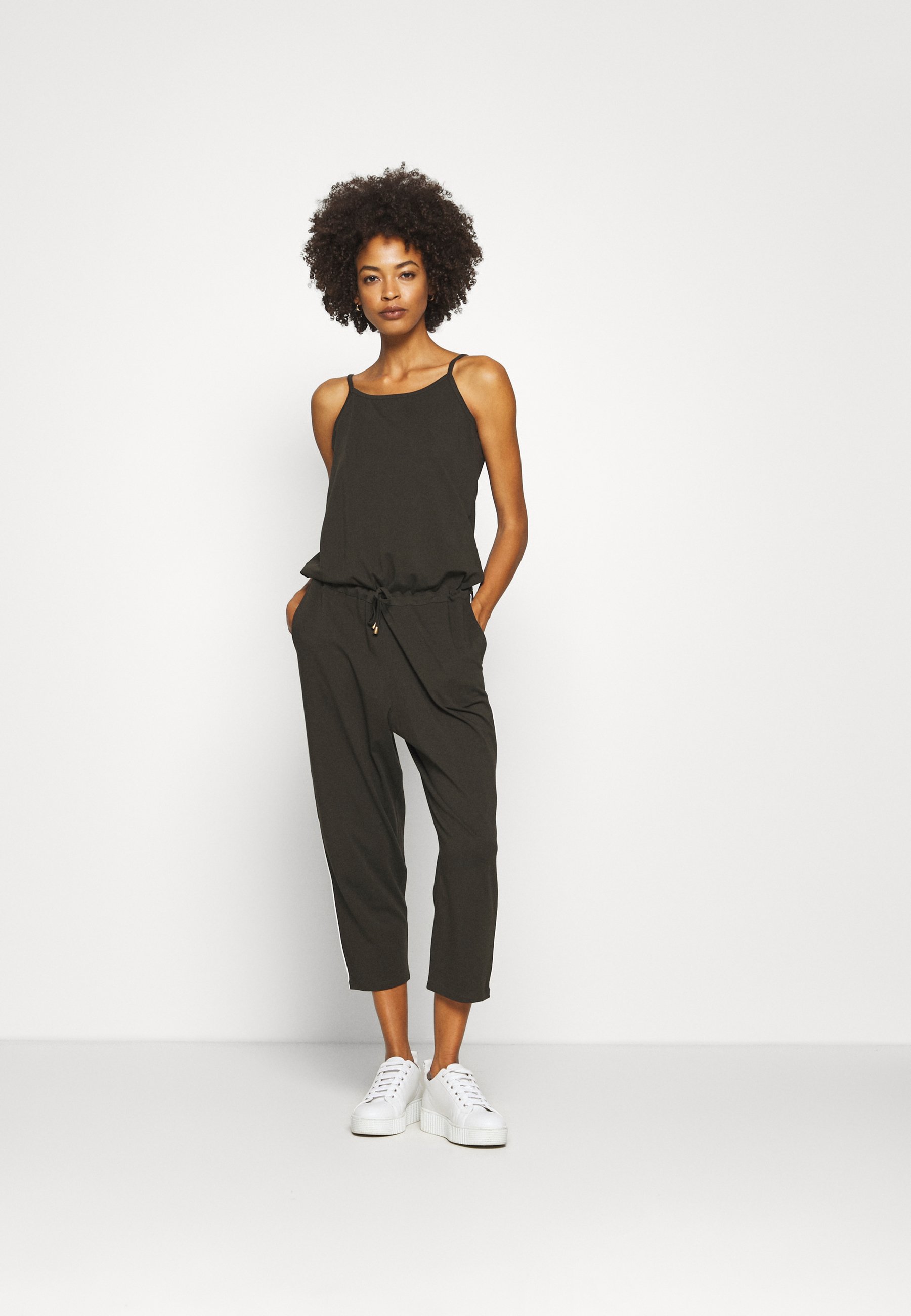 Gierig Paradox Sch n Opus Jumpsuit Jeans Nordost Mitnahme Langeweile
