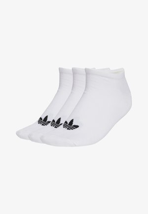 Witte enkelsokken, van een katoenmix, met een zwart Adidas-logo met drie bladeren en twee horizontale strepen op de zool. Verpakking van drie paar.